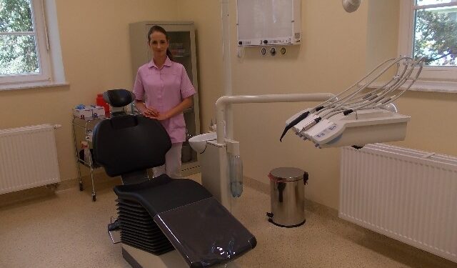 Tarnobrzeg. Poradnia chirurgii twarzowo szczękowej przyjmuje pacjentów.