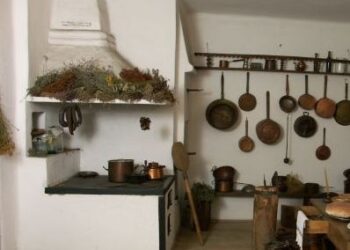 Muzeum Regionalne powstało w Świniarach Starych w gminie Łoniów.