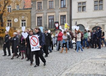 Sndomierz: Marsz przeciwko przemocy i uzależnieniom