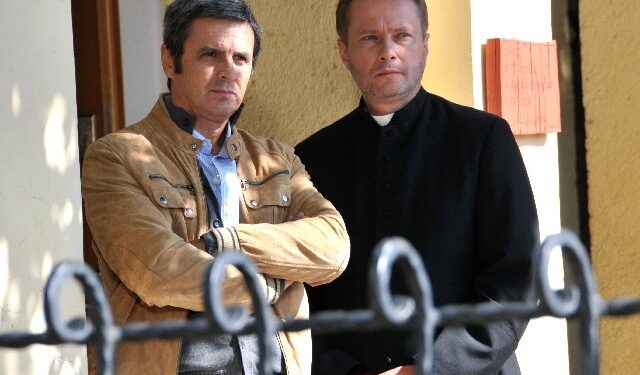 Na sandomierskiej starówce trwają zdjęcia do nowych odcinków telewizyjnego serialu 'Ojciec Mateusz'