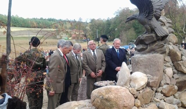 Rybnica: Odsłonięto został pomnik Powstańców  Styczniowych