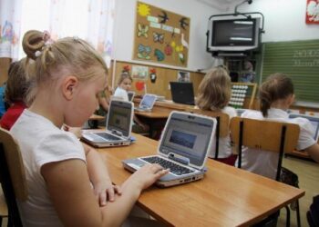 Zespół Szkół nr 2 w Mielcu pozyskał dotację unijną na realizację programu edukacyjnego wartego ponad  ponad 600 tysięcy złotych .