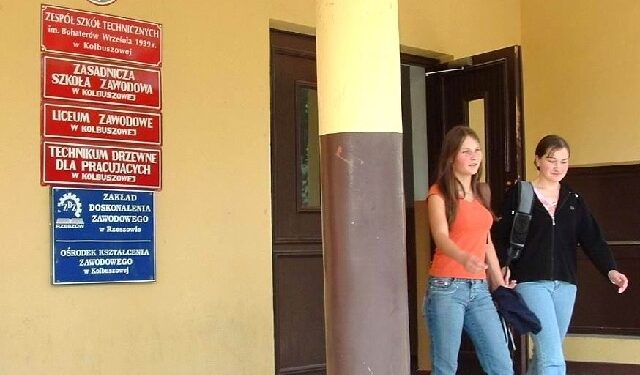 Kolbuszowa: Moda na kolbuszowskie szkoły średnie.