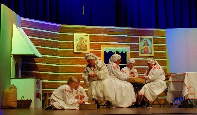 Prezentacje Zespołów obrzędowych w Nowej Dębie