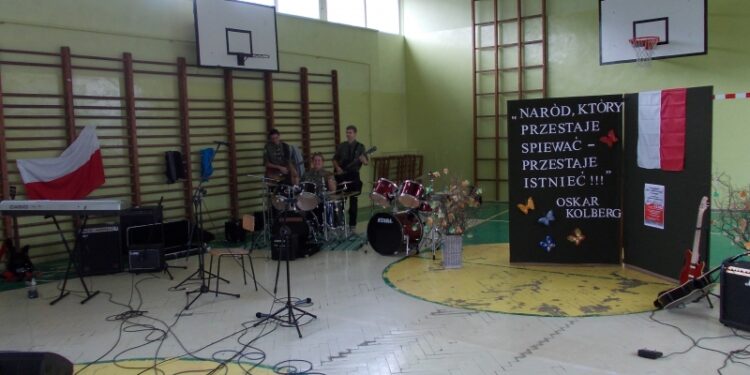 Konkurs piosenki i pieśni patriotycznej w tarnobrzeskim Górniku