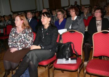 Tarnobrzeg. Szokujący dokument podczas X Forum Kobiet.