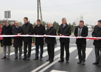 Zakończyła się przebudowa drogi wojewódzkiej w Ostrowcu Świętokrzyskim.
