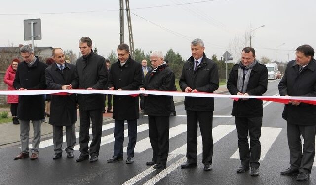 Zakończyła się przebudowa drogi wojewódzkiej w Ostrowcu Świętokrzyskim.