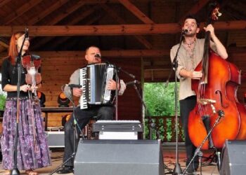 Kolbuszowa: Piąte urodziny Hudaków.