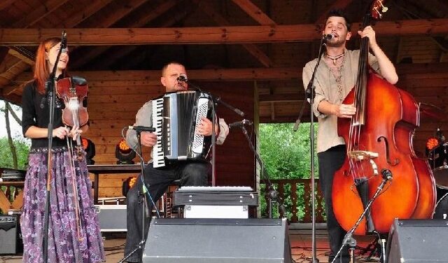 Kolbuszowa: Piąte urodziny Hudaków.