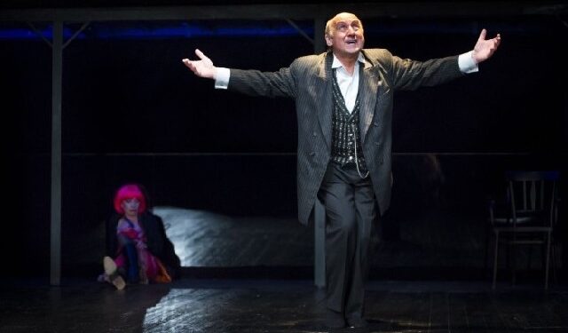 Tarnobrzeg: Wystawa o Piotrze Fronczewskim w TDK.