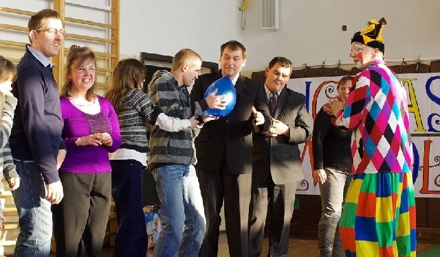 Padew Narodowa:  XI Gminne  Igraszki  Mikołajkowe