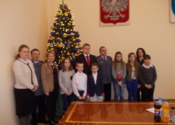 Tarnobrzeg, powiat tarnobrzeski.  Podsumowanie konkursu plastycznego „Moje bezpieczne wakacje 2013”.