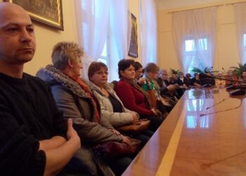 Tarnobrzeg: Pracownicy administracyjno obsługowi chcą zarabiać więcej