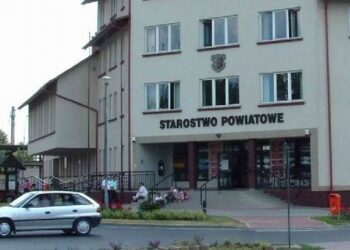 Jest nowa droga w Ostrowach Baranowskich.