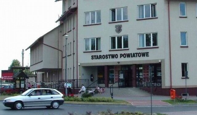Jest nowa droga w Ostrowach Baranowskich.