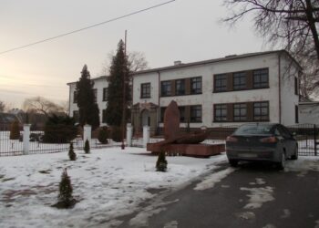 Chmielów: Chcą budowy przedszkola i sali gimnastycznej