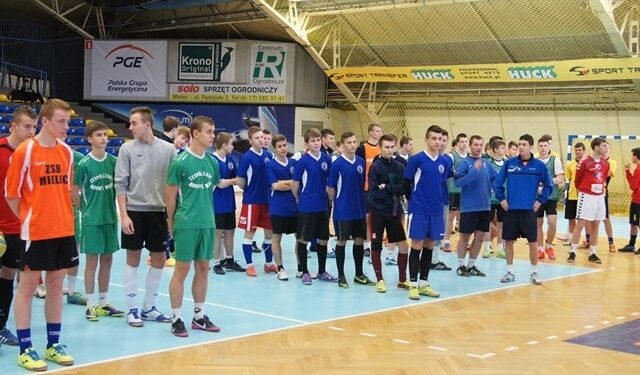 Mielec: V Halowy Turniej Piłki Nożnej o Puchar Starosty Powiatu Mieleckiego Szkół Ponadgimnazjalnych.