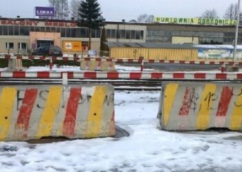 Ostrowiec Św.: Będą przejścia przez tory