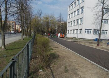 Tarnobrzeg. Trwa budowa bieżni lekkoatletycznej  przy „Górniku”.