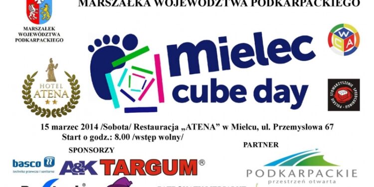 Mielec: Rubikowe zawody w układaniu kostki