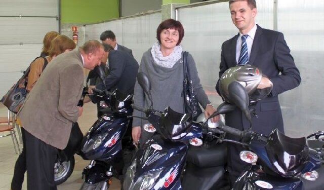 Bogoria: Skuter w nagrodę dla gimnazjum.