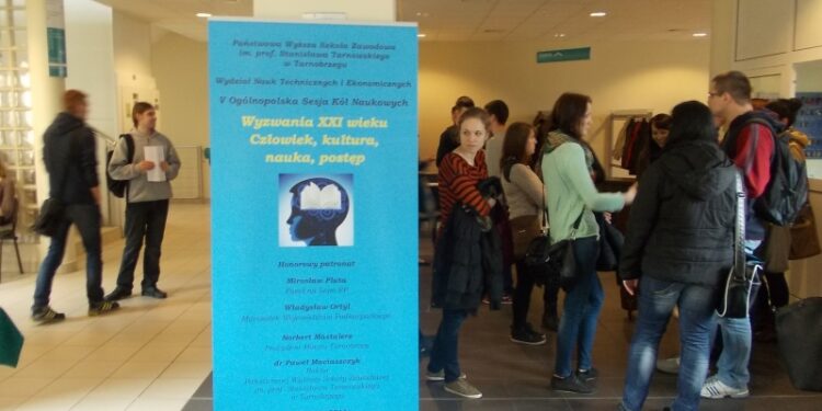 Tarnobrzeg. PWSZ gospodarzem V Ogólnopolskiej Sesji Kół Naukowych.