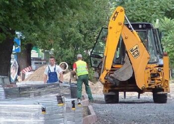 Mielec: Magistrat buduje drogi, chodniki i oświetlenie uliczne