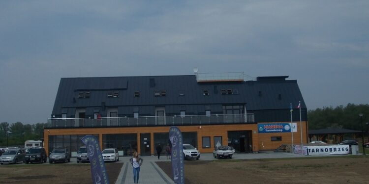 Tarnobrzeg. Stanica „Marina” do dyspozycji gości.