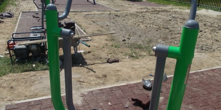 Tarnobrzeg. Siłownie zewnętrzne.