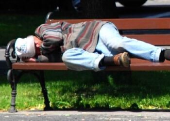 Mielec: Mieszkańcy Osiedla Żeromskiego mają dość pijaków.