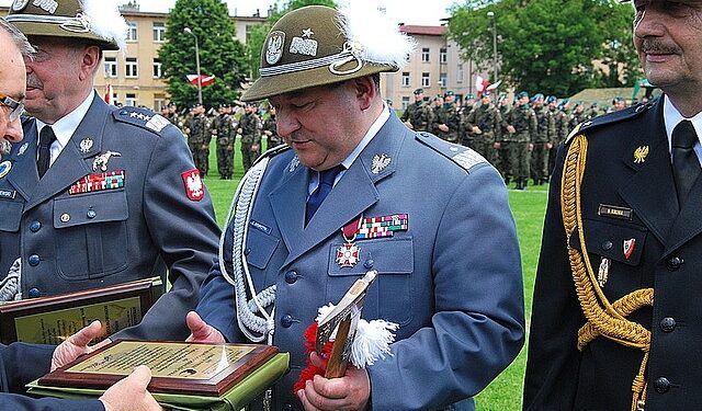 Podkarpacki Komendant Wojewódzki Policji nadinspektor Zdzisław Stopczyk został wyróżniony tytułem 'Honorowy Podhalańczyk'.