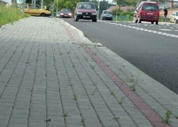Kolbuszowa: Rowerzysta wpadł w szczelinę w chodniku