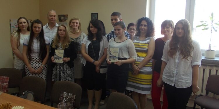 Tarnobrzeg. Rozstrzygnięto konkurs „Tu mieszkam, tu żyję, moja miejscowość w moich oczach 2014”.