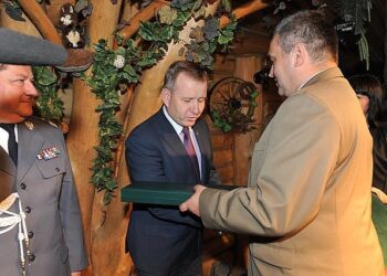 Mielec: Starosta zasłużonym leśnikiem.