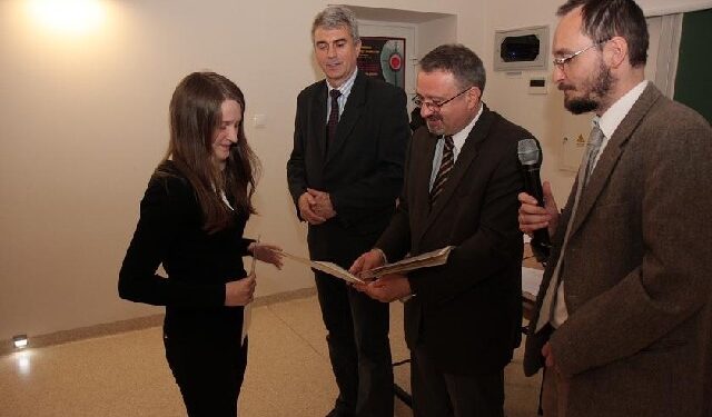 Mielec: Konkurs historyczny 25 lat wolnosci.