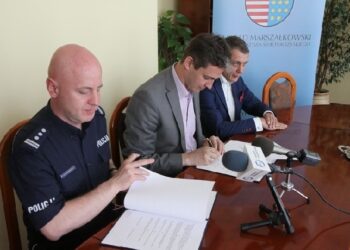 Świętokrzyskie: Nowe samochody dla policji.