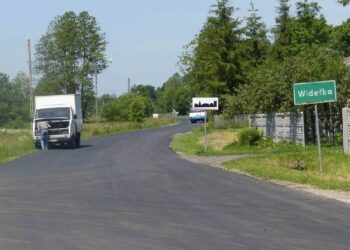Nowa droga powiatowa w Widełce.