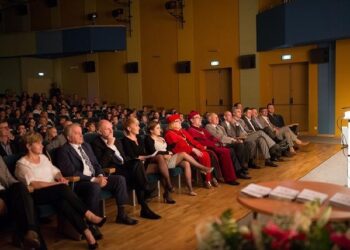 Mielec:Mali studenci zakończyli rok akademicki
