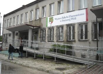 Stalowa Wola: Nowa siedziba WSE i nowe kierunki.