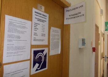 Tarnobrzeg. Punkt przyjęć wniosków paszportowych we wtorki pracuje dłużej.