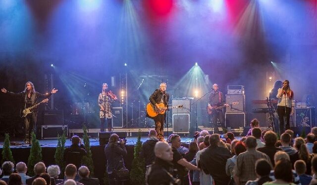 Mielec: Red Box: 'Polacy to nasi fani'.