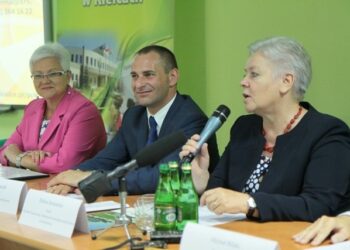 Region: Pomoc dla zwalnianych nauczycieli.
