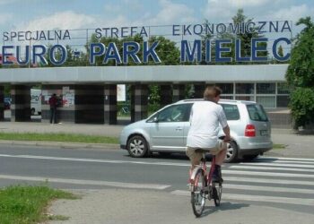 Mielec: Ulica Strefowa jest już drogą publiczną.