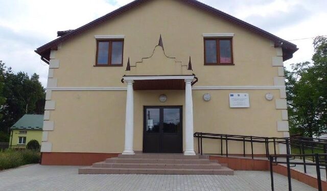 Mazury: Naprawiają usterki na wiejskim ratuszu