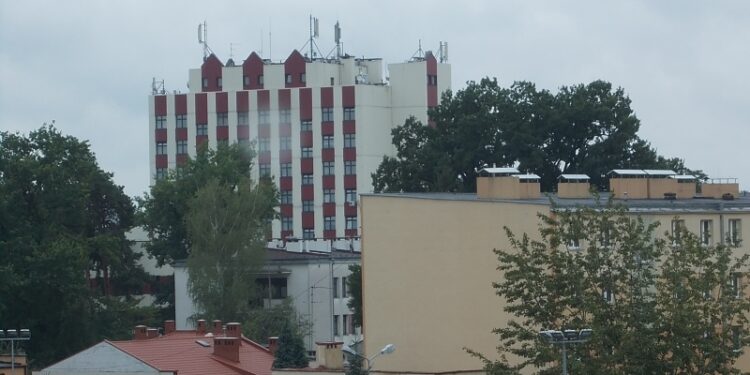 Tarnobrzeg. Związkowcy ze szpitala jadą do marszałka.