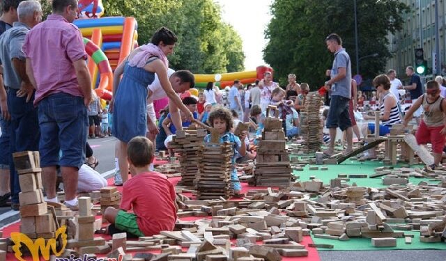 Mielec:  Bezalkoholowy Piknik Rodzinny 'GRUNT TO RODZINKA 2014.