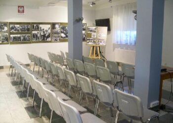 Tuszów  Narodowy: Nowe zbiory z Londynu.