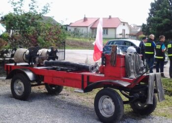 Głazów: Strażacy mają sztandar