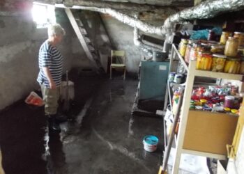 Gmina Grębów. Woda w piwnicach.